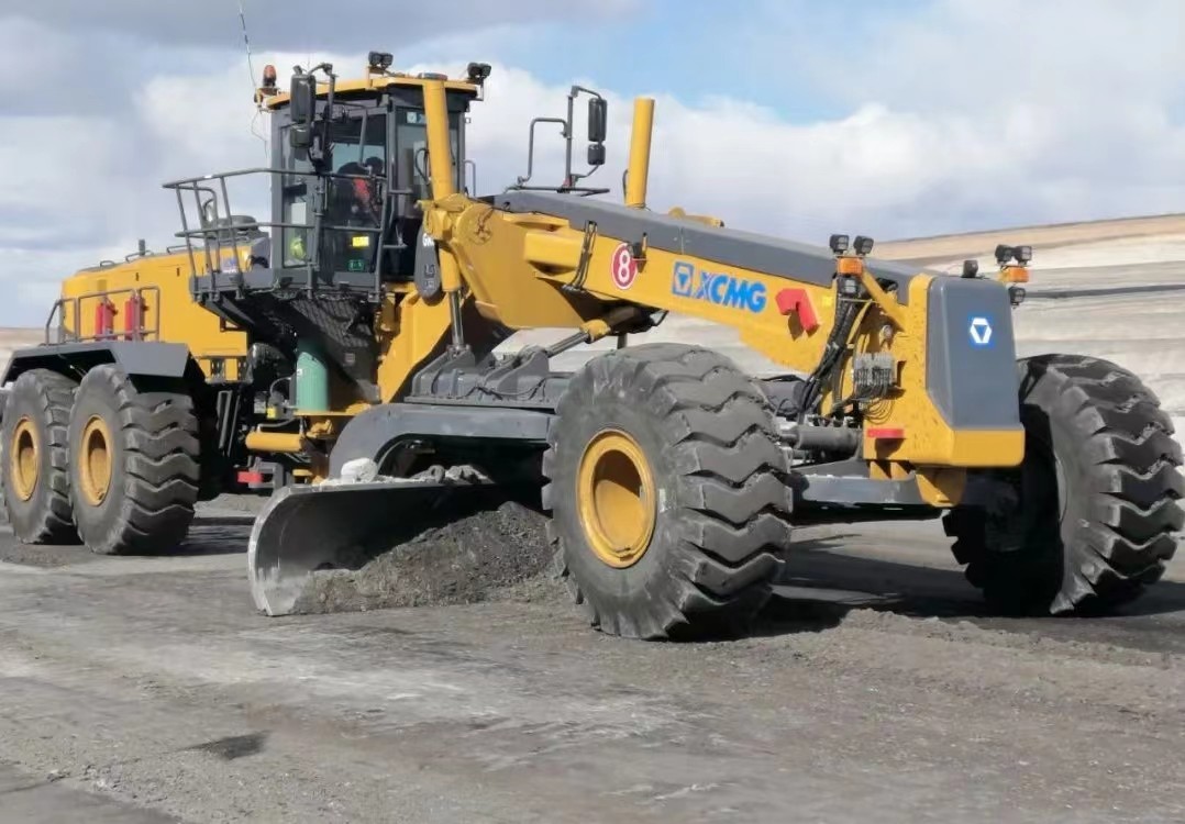 XCMG CR180 используется для выровнения и строительства дорог