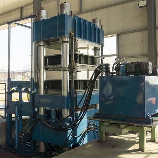Pressão de vulcanização hidráulica de pneus sólidos de 75 kW para prensagem a quente para atender às exigências do cliente