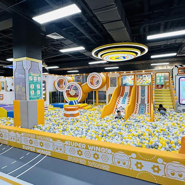 100 balles en plastique multicolores pour océan de balles et aires de jeux