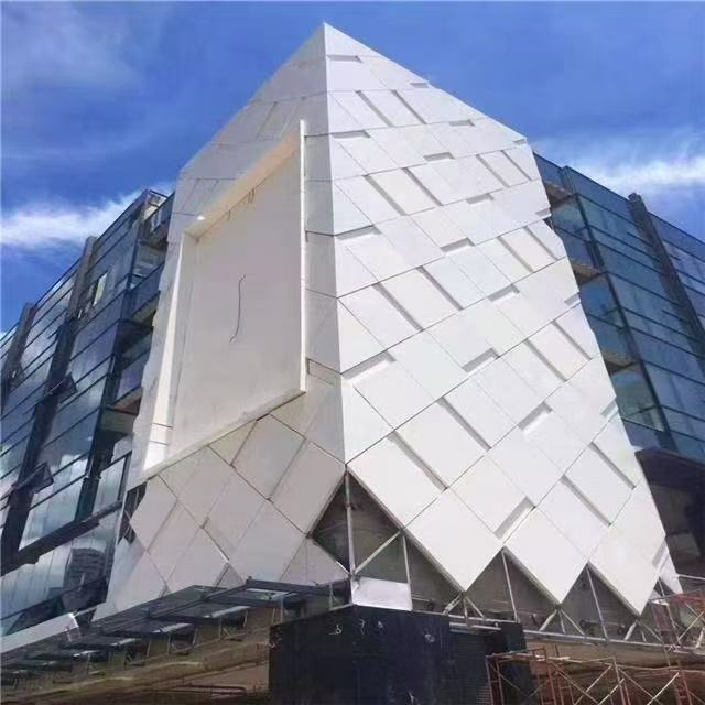 U Shaped Fireproof Aluminium Ceiling Tile Building Decoration Aluminum Ceiling Panels