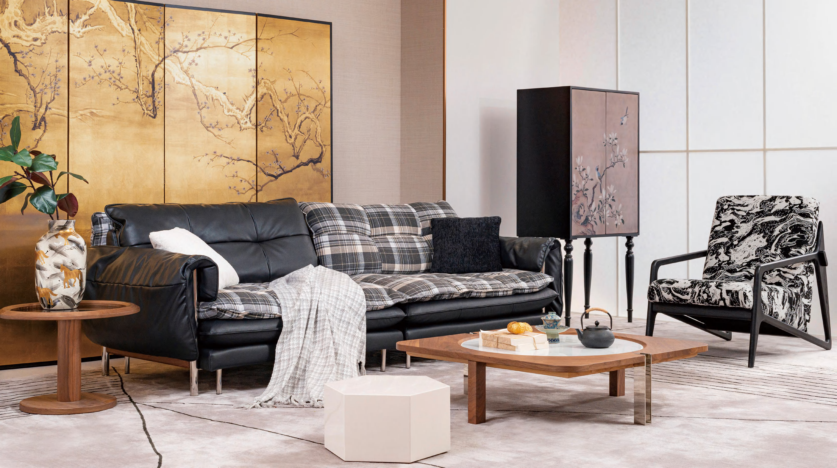 Modern Chinese style fabric leather splicing sofa combination