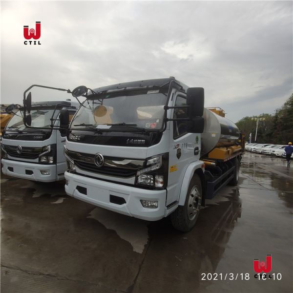 Тележка кубической сточной трубы топливозаправщика 35 нечистот Sinotruk очищая выпуская струю