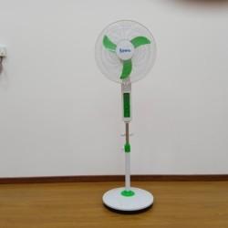 12V DC Solar Floor Fan Rechargeable 16 Inch Plastic For Home