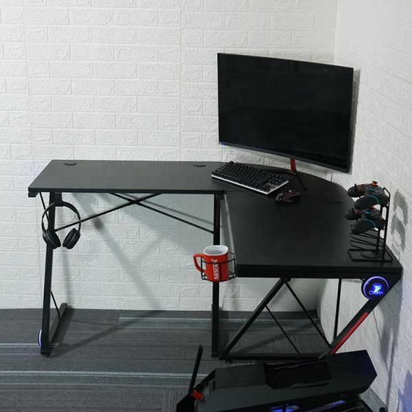 Ergonomic Gaming Table Height Adjustable Gaming Light Desk with L*W*H 1300*500*782mm