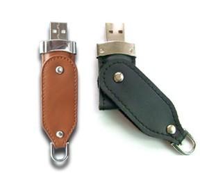 O flash da caixa do metal e do couro conduz USB 008