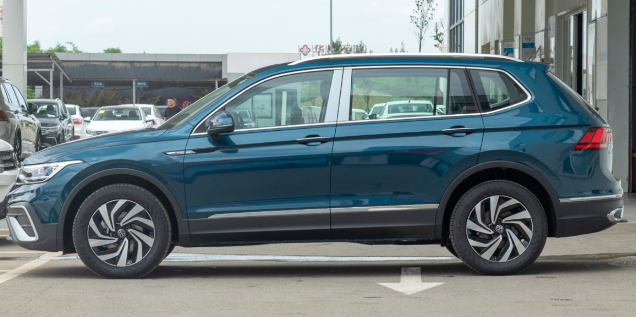 TIGUAN L 2022 330TSI Auto 2WD Smart Version Средний внедорожник Бензин 5 дверей 5 мест