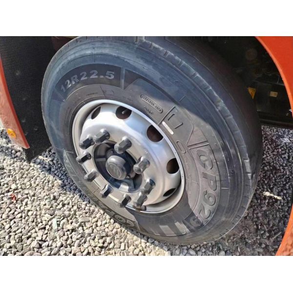 Tête de tracteur d'occasion Chine camion 10 roues Foton GTL 510hp puissant camion tracteur avec couchette lourd-travail