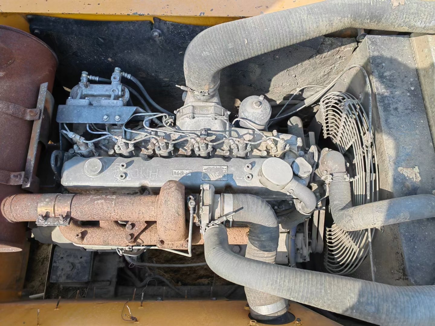 Подержанный Hyundai 215-9s экскаватор строительное оборудование оснащенное двигателем Cummins
