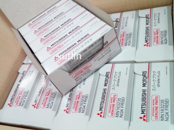 Auto Engine Spark Plugs For Land  MITSUBISHI MOTORS  OEM  MN163235