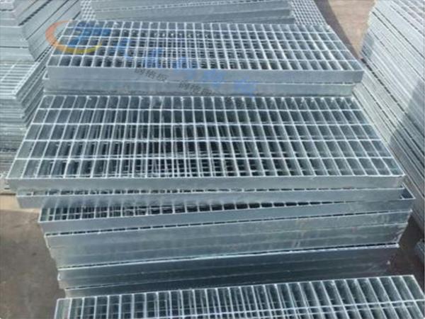 O metal galvanizou a anti tampa da trincheira da raspagem do deslizamento Q345