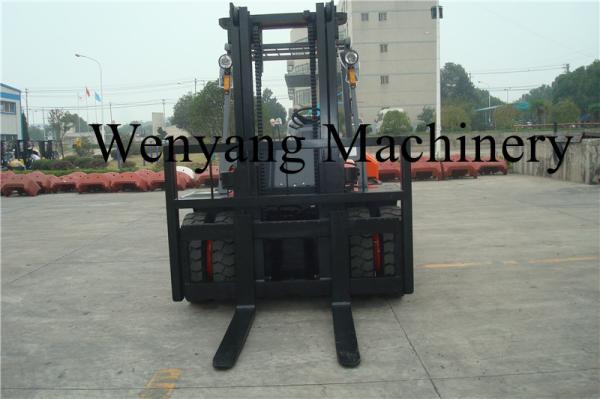 8 Ton Diesel Powered Forklift 4wd Forklift Pallet Truck 18 Months Warranty