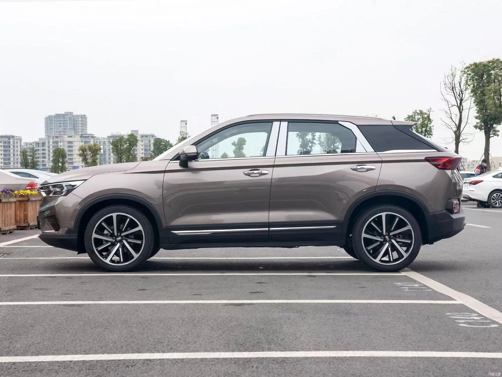 Компакт Suv двигателя Bestune T77 1.5T с камерой 360 новой