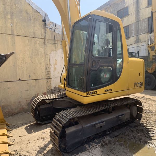 Original Color Komatsu 120-6 Excavator and Second-Hand Machine with 2022 Year