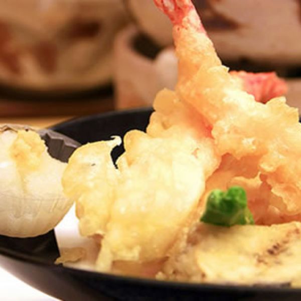 Farine à tempura japonaise de qualité supérieure, texture lisse et goût doux, en sachet de 1 kg pour une panure croustillante