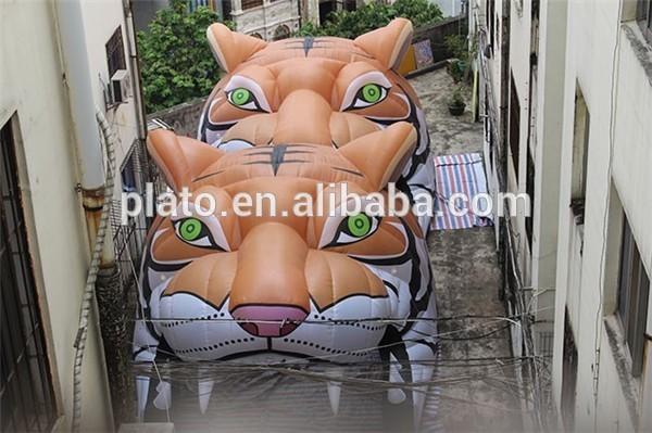 10m long white Sport event Inflatable Football Helmet  Entrance Tunnel with logo