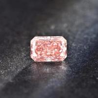 Forme radieuse synthétique cultivée en laboratoire Diamants CVD roses 10 Mohs Certifié IGI