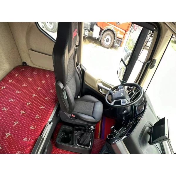 Used Heavy Duty Tractor Head Trucks For JAC K7 Automatic ZF Transmission 540hp With Sleeper 6*4