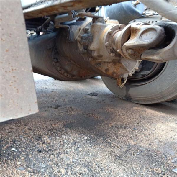 Secondhand howo truck head / low price 371hp SINOTRUK used HOWO truck head 6x4 for sale
