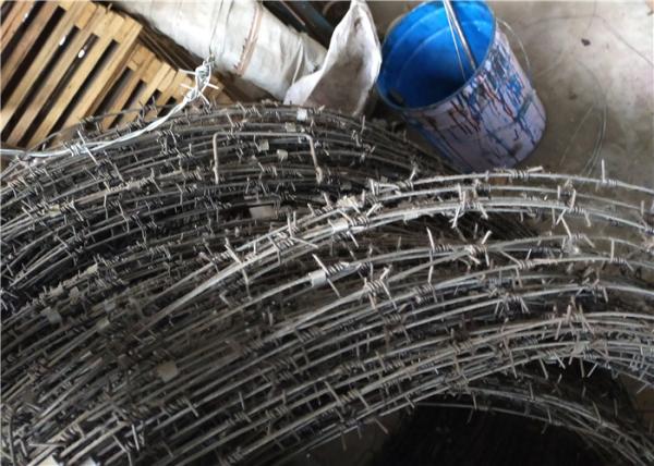 Barbed Tape Concertina Gaucho Barbed Wire Prison High Security Spiral Barbed Wire Fence