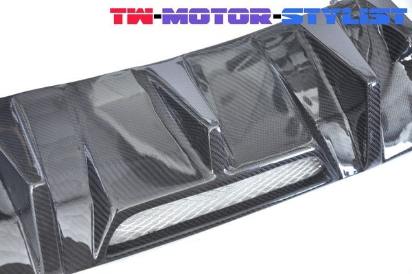 Отражетель зада волокна углерода БЭНЗ В204 АМГ - 4-выход