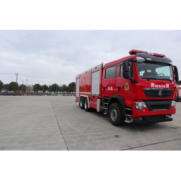 HOWO Commercial Fire Trucks Water 9000L Foam 3000L Water Tank Emergency One Fire Trucks
