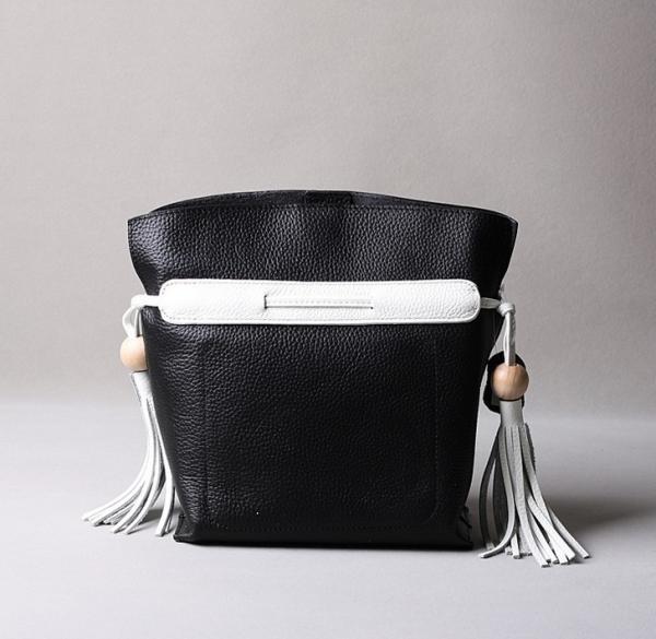 2016 summer new Korean fashion spell color tassel leather handbag drawstring shoulder bag packet header layer of skin