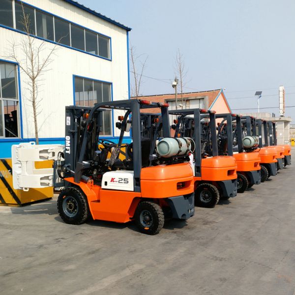 Nissan Engine Forklift 2ton 2.5ton Gasoline/LPG 4500mm Triplex Full Free Height Mast Side Shift Solid Tyres