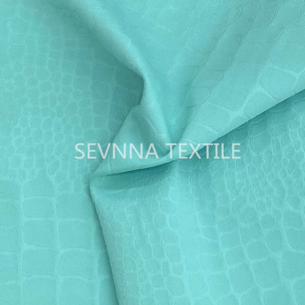 Повторно использованная ткань Swimwear Eco дружелюбная выбила женщин печати приставает носку к берегу