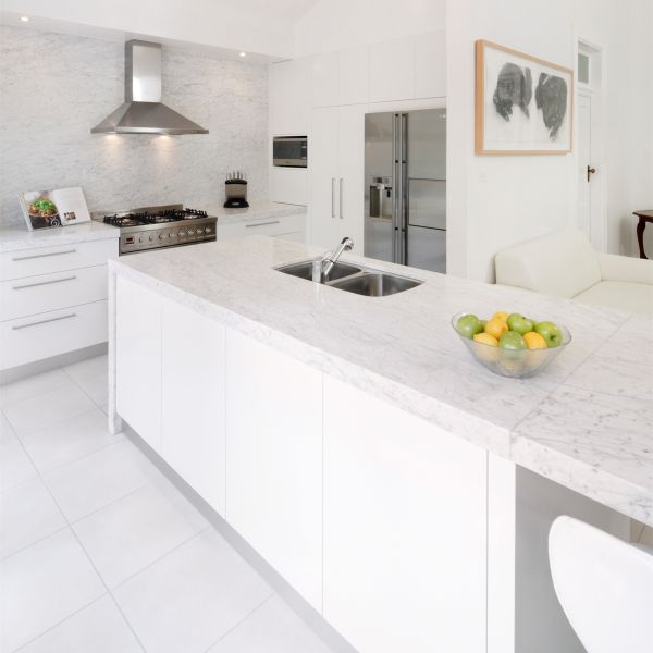 Ready To Assemble Simple Designs Matte White Plain Lacquer Kitchen Cabinet Cheap Modern Kitchen Cabinets