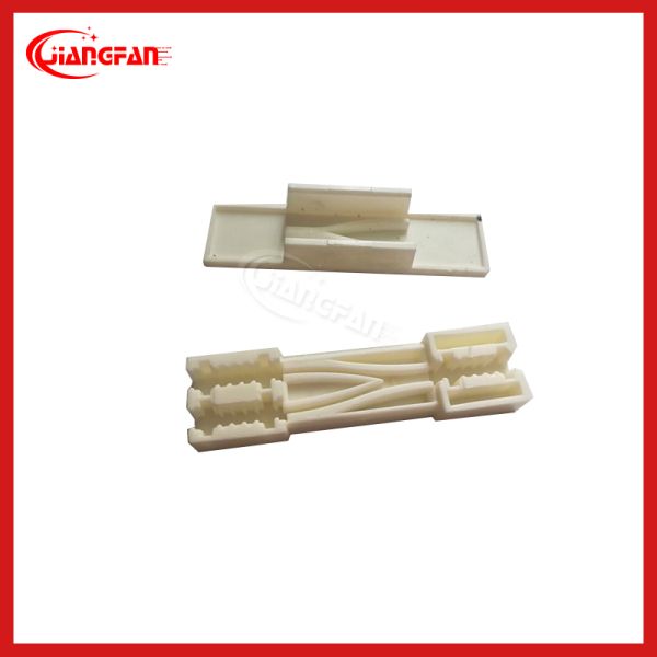 4 Core Fiber Optic Cable Splitter Indoor FTTH Leather 1 Point