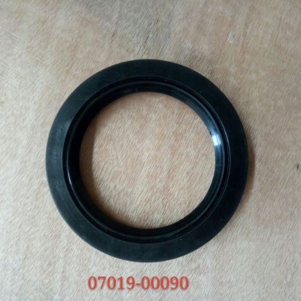 07019-00090 Oil Seal for D65E-12