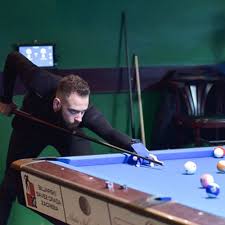 Black Carbon Fiber Shaft Custom Cue for Strength Snooker and Volatile-Free Golf Clubs