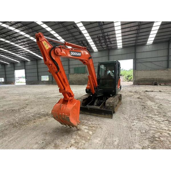 3 Cylinder Diesel Engine Used Crawler Excavator DOOSAN DX60-9C DX300