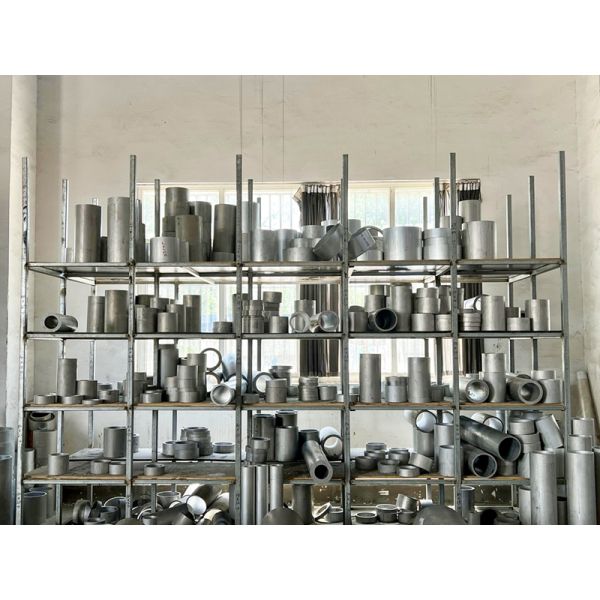 Холодный - вычерченная труба штуцера нержавеющей стали 304 сформировала толщину трубки 15mm