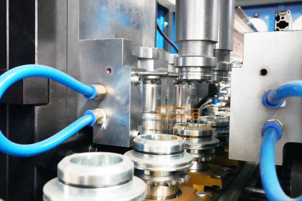 H2 Manual Hand Feeding Pet Bottle Blowing Machine 50HZ 2200BPH For Industrial Use