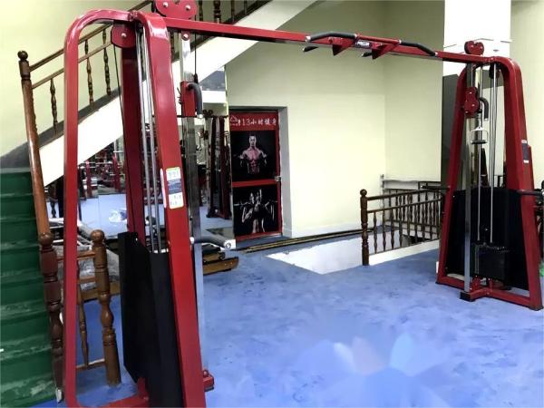 Machines de sélection de la charge par câble réglable crossover pin Équipement de remise en forme en acier pour le gymnase pour le travail de la poitrine dos épaule jambes bras