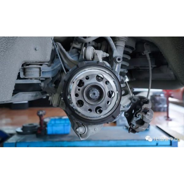 Kit de gros frein Mercedes classe E W212 18 pouces jante de voiture avant 6 pistons et arrière 4 pistons Kit de frein