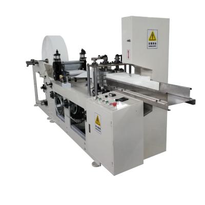 A máquina industrial da dobradura de Xinyun Interfold, desenrola o rolo do lenço de papel da tensão que faz a máquina