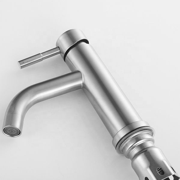 Deck Mounted Single Handle Kitchen Tap with Pull Out Sprayer Polished Stainless Steel