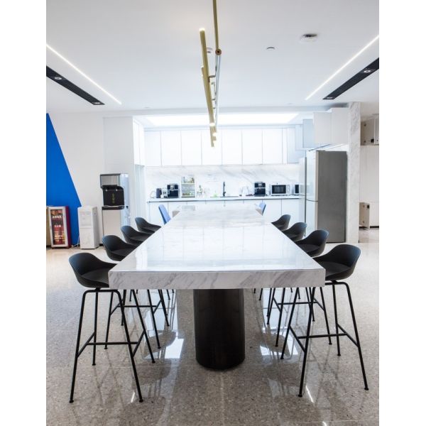 Sleek PP Shell Bar Stool And Table Commercial Counter Stools With Powder Coated Steel Base
