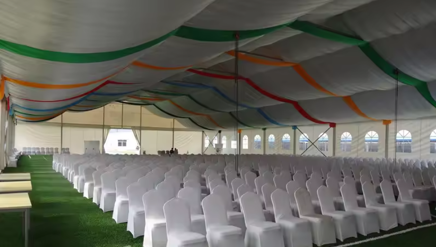 Большая дешевая водонепроницаемая / огнестойкая / самоочищающаяся церковная палатка торжественная палатка с прозрачным окном для продажи