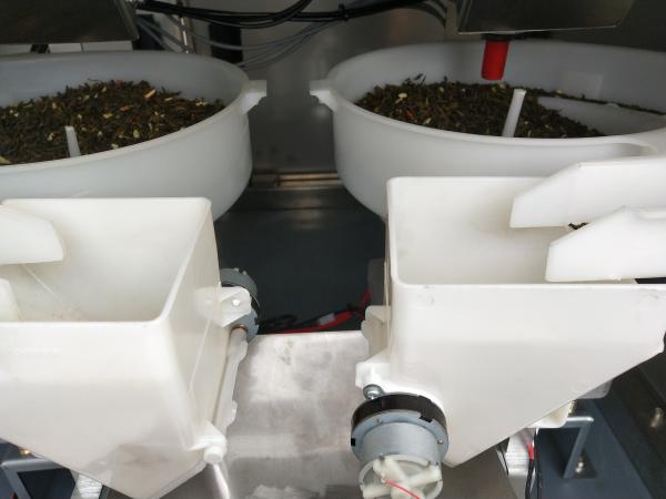 Touch Screen Tea Sachet Packing Machine , Heated Sealing Tea Bag Sealing Machine