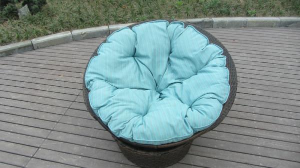 Round shape garden daybed wicker rattan beach swivel chair in all weather