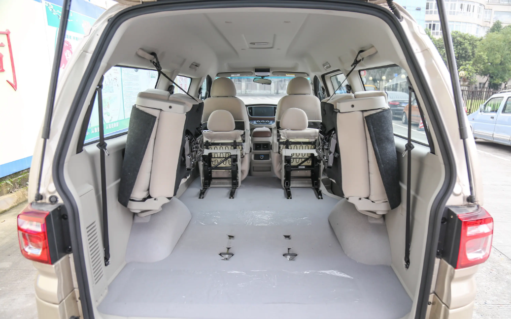 MPV Level Dongfeng Lingzhi M5 Электрический грузовой фургон 7-9 мест для южноамериканского бизнеса