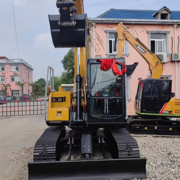 Haute efficacité de travail utilisée Sany Excavator SY95C avec pompe hydraulique originale 9000 KG