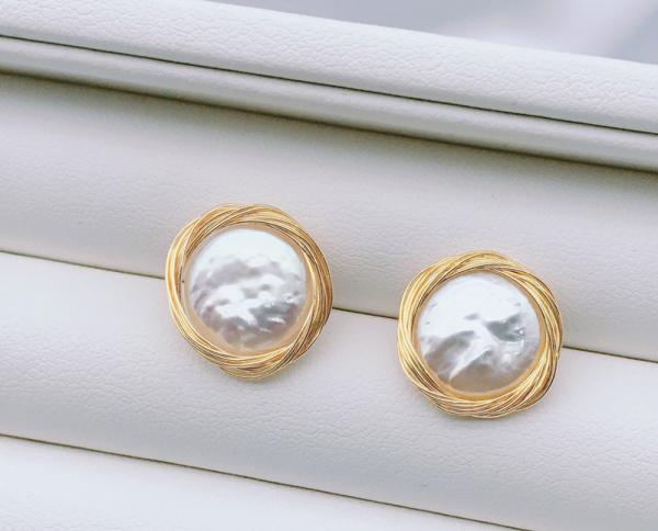 Natural Pearl Necklaces  Charmming Korean Fashion Pearl Earrings For Women Hoop Round Earring Jewelry