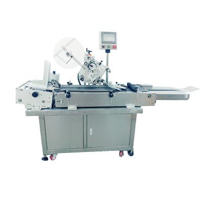 A gaze de OPP poli levanta-se a máquina do aplicador da etiqueta do malote para o cartão 220pcs/min de superfície