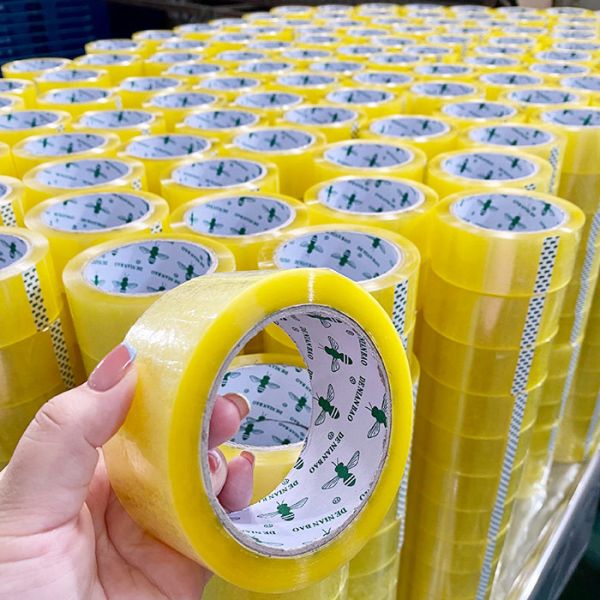 Transparent Yellowish BOPP Adhesive Packing Tape Thickness 52μ