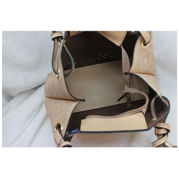 2016 new Japanese and Korean style fashion casual female bag hollow