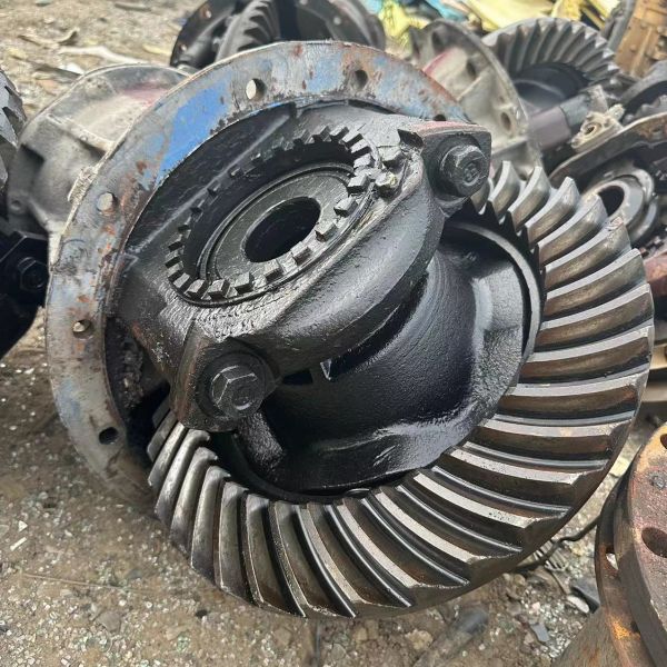 Secondhand Rear Axle Assembly Differential for TOYOUTA 7/37 8/39 8/41 Engine Code 9/41